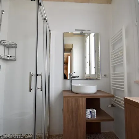 Monachile & - Housea 3*