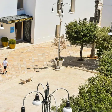 Monachile & - Housea 3*