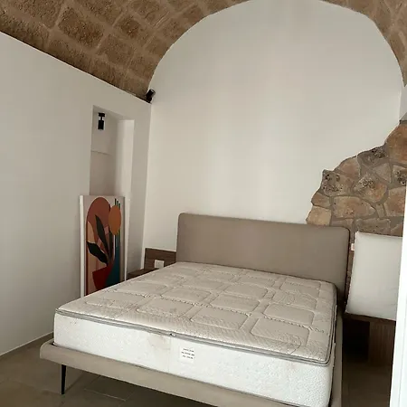 Monachile & - Housea Guest house